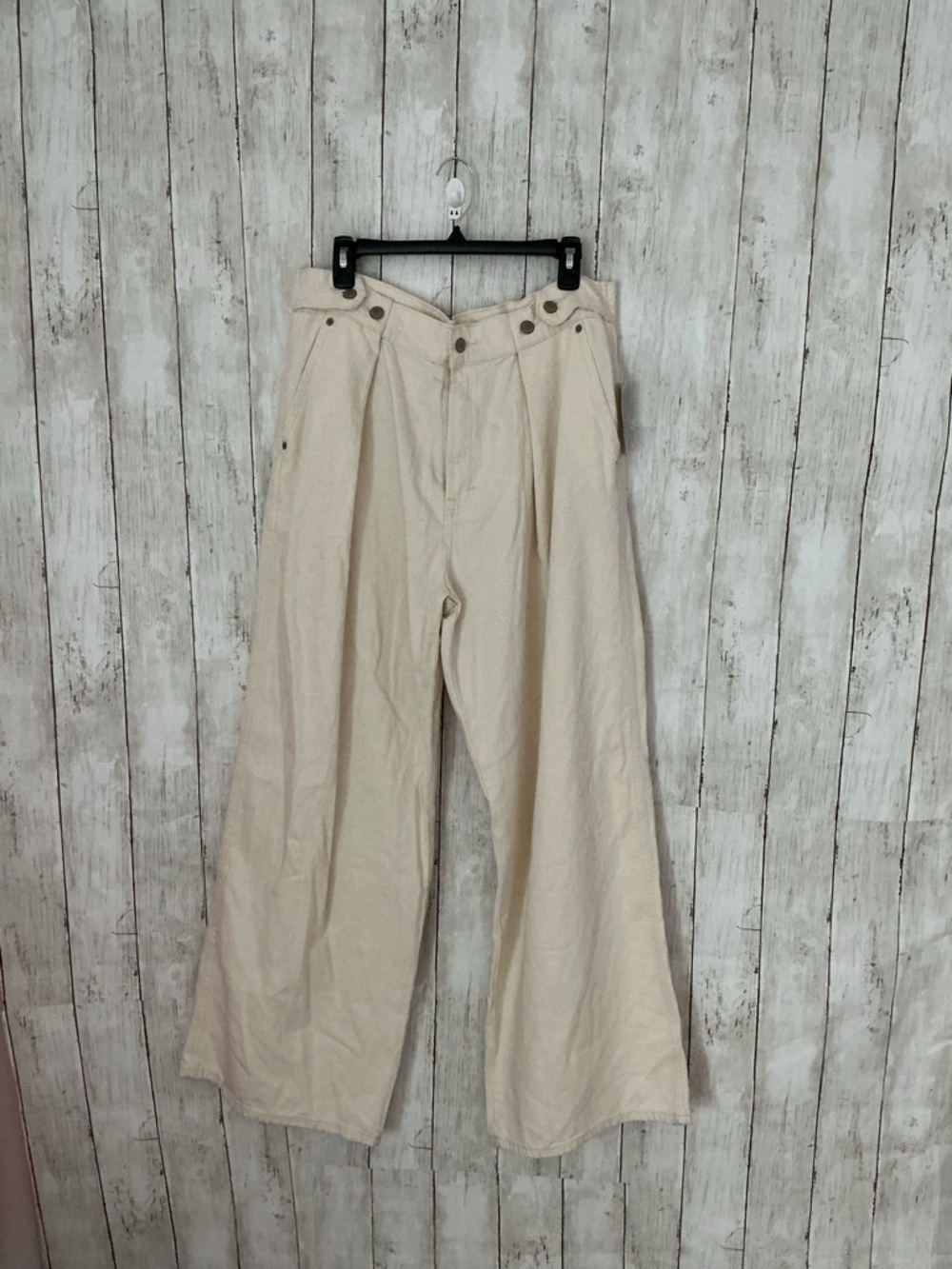 Universal Thread Cream Wide-Leg Flare Jeans